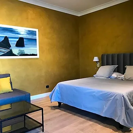 Casa Pacifico Bed & Breakfast